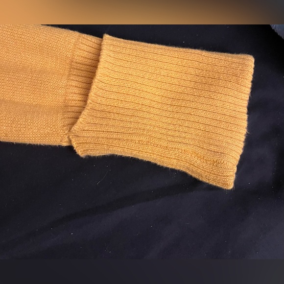 Women’s Faded Glory cufffed sleeve mustard color cardigan in size large. - Picture 5 of 9